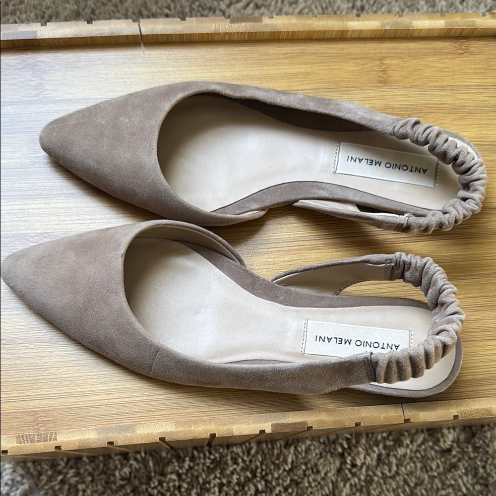Nude flats